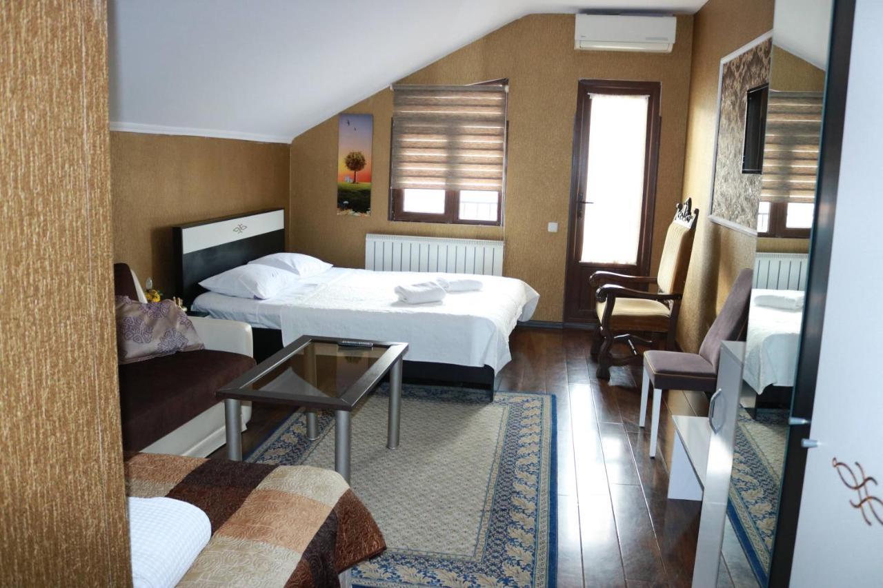 Luxors Garden Otel Batum Dış mekan fotoğraf