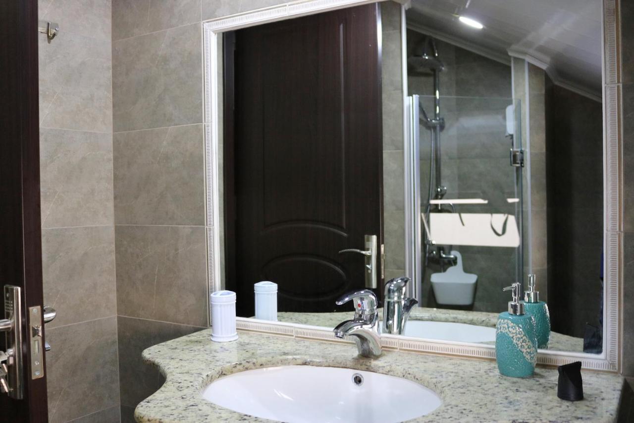Luxors Garden Otel Batum Dış mekan fotoğraf